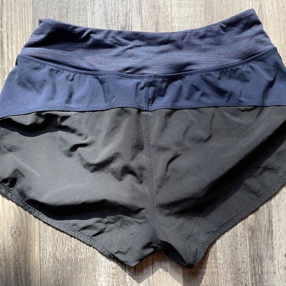 Outdoor Voices Shorts / Small - Picture 4 of 4